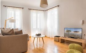 Villa Porto- Naftilos Residences
